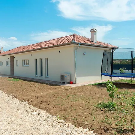 Nyaraló Rita Regina