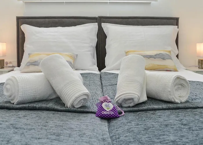 Nyaraló Rita Regina *